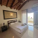 Apartament Alexandros *