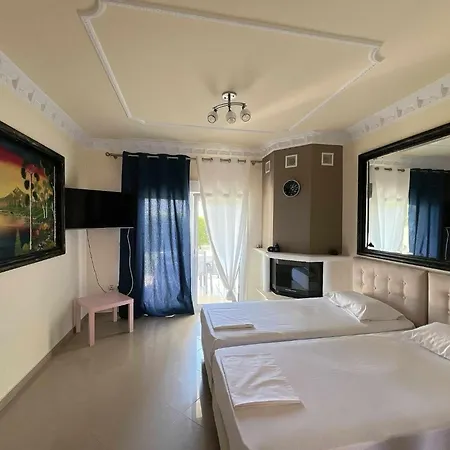 Alexandros Apartament *