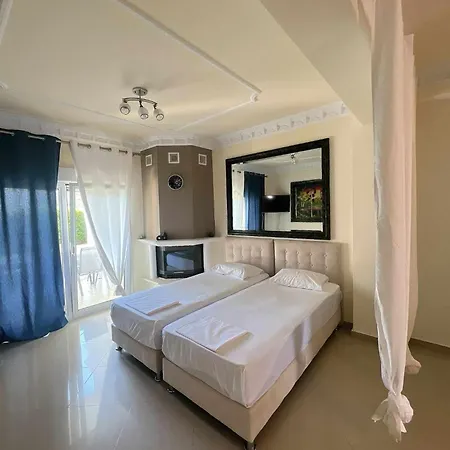 Alexandros Apartamento Polychrono