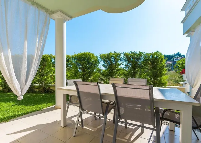 Alexandros Апартаменты *